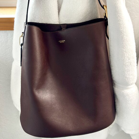 2025 updated Coach Bleecker Bucket Bag in Maple - Picture 10 of 15